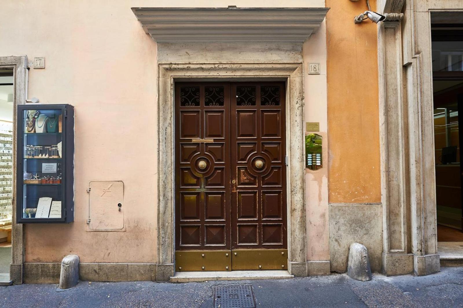 La Perla Di Trevi Lägenhet *